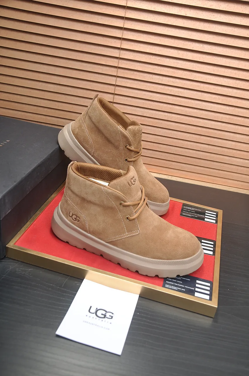Men's shoes 💰580💶【UGG】(full genuine wool lining) Please pay attention to the original quality and compare the thickness of the wool 🏮🏮Hot style Martin boots from Australia's warm luxury brand men's shoes, official website synchronization, Beckham men's style..., made of imported top-layer waxed cowhide, waxed toe, Australian real wool velvet lining Carefully sewn...Imported rubber Martin boots outsole (comfortable, soft and wear-resistant). I really like the quality...Exquisite workmanship, you can't put it down once you see it. Code number 39-44